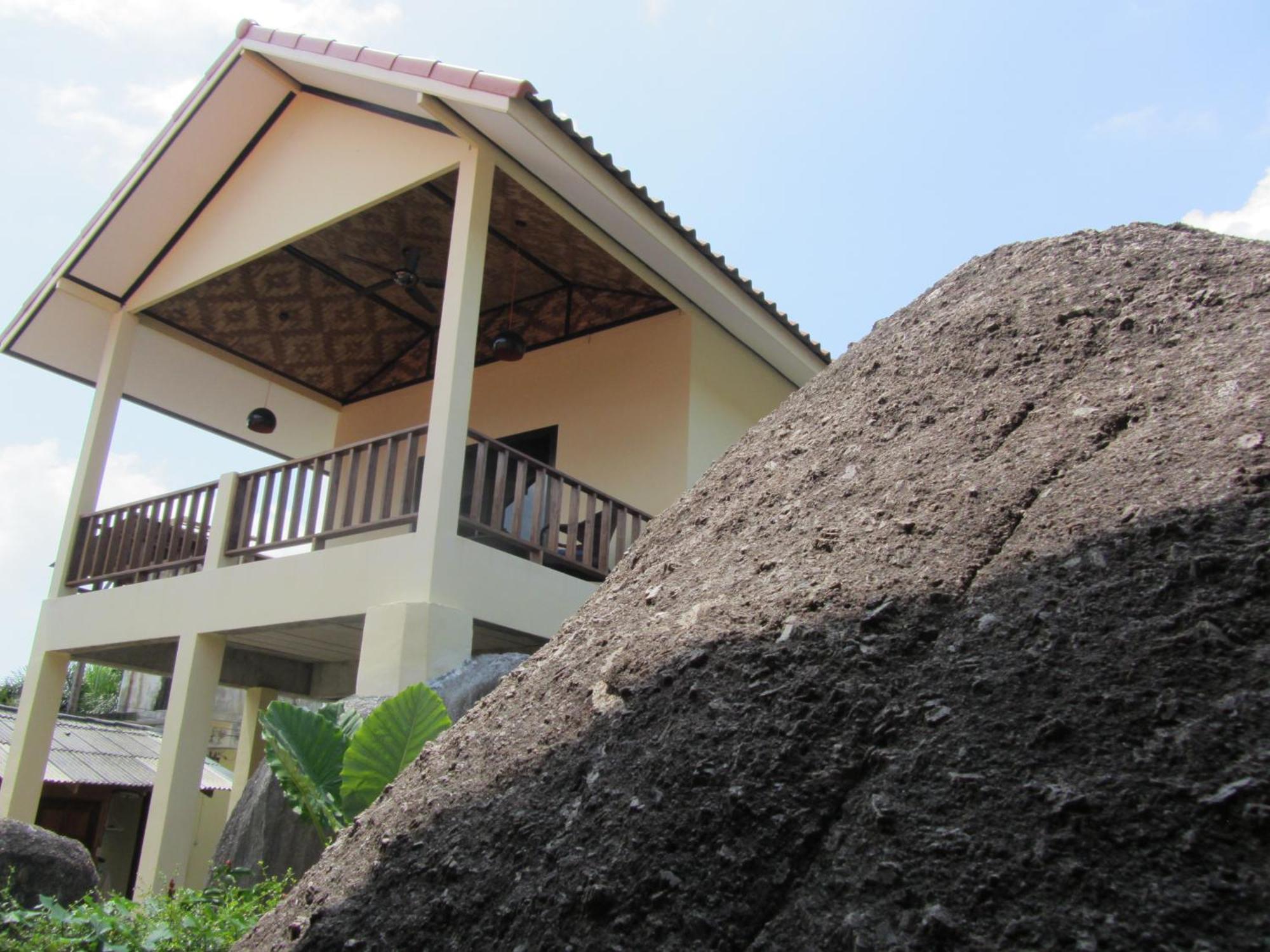 Flower Paradise Bungalows & Swiss Restaurant Roestiland Lamai Beach  Номер фото