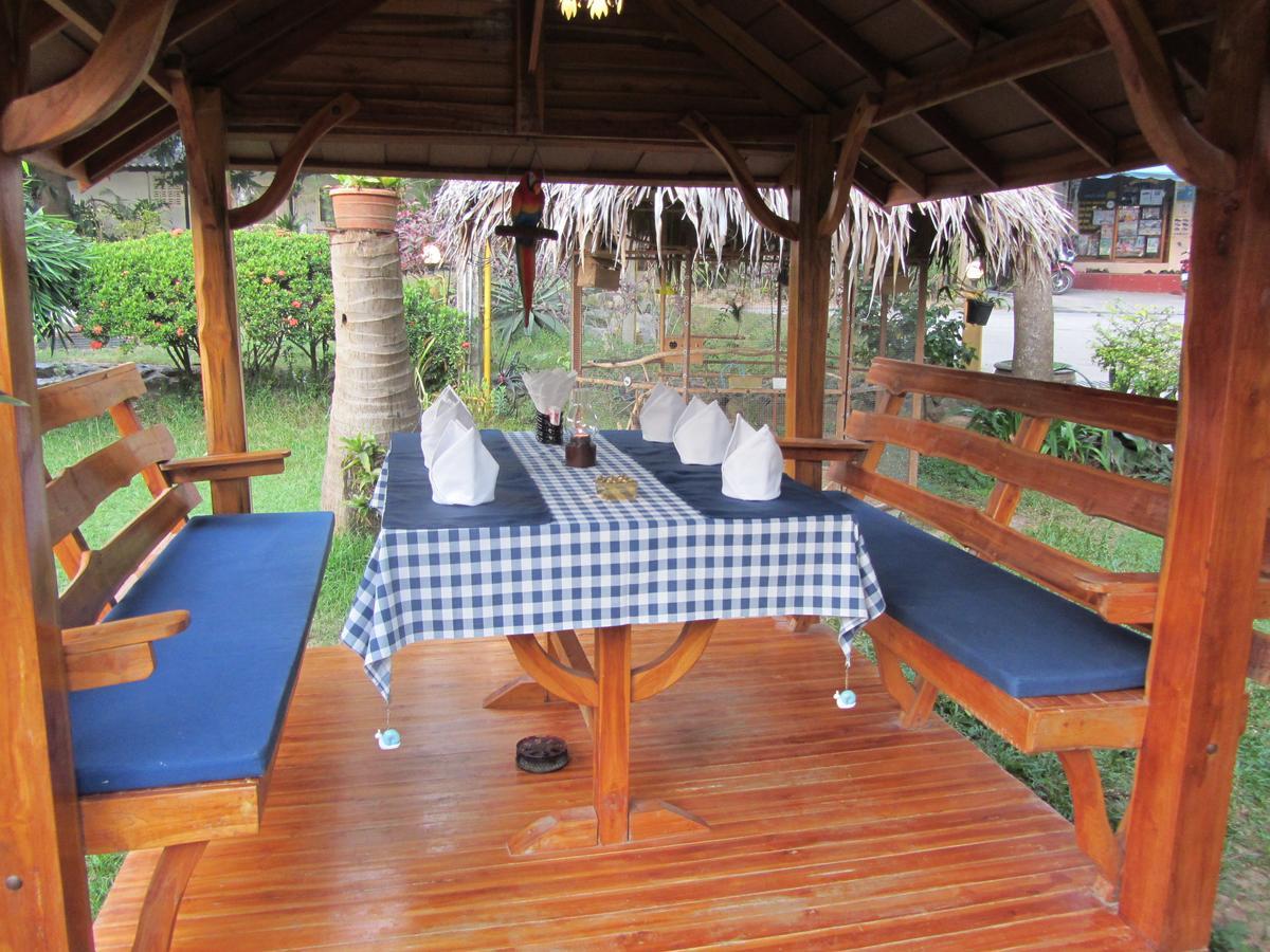 Flower Paradise Bungalows & Swiss Restaurant Roestiland Lamai Beach  Екстер'єр фото